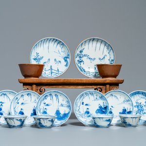 Huit tasses et soucoupes en porcelaine de Chine en bleu et blanc, Kangxi/Qianlong — photo 1