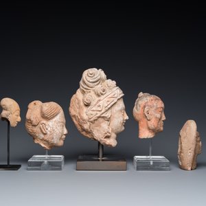 Huit têtes en pierre sculptée d'origines diverses, e.a. Chine, Gandhara et Japon — photo 5