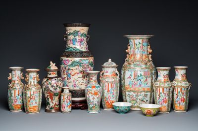 Huit vases en porcelaine de Chine famille rose de Canton, deux 'de Nankin' et deux bols, 19/20ème
