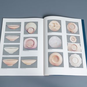 Illustrated catalogue of Sung Dynasty Porcelain in the National Palace Museum, vier volumes, Taipei, 1973 — foto 31
