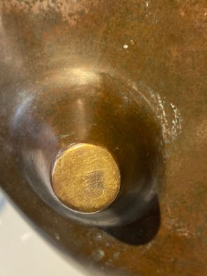 Important brûle-parfum tripod en bronze, marque de Xuande à seize caractères, Chine, 17/18ème — photo 15
