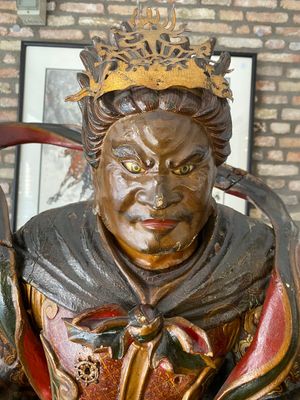 Importante sculpture d'un général divin en bois laqué et polychromé, Japon, Edo, datée 1623 — photo 4