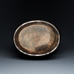 Imposant vase archaïque en bronze incrusté d'or et d'argent sur socle en bois inscrit Tao Xiang 陶湘 et Luo Zhenyu 羅振玉, Chine, Song/Ming — photo 10