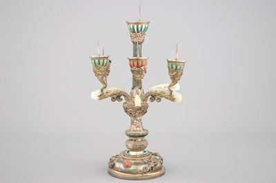Impressionant chandelier chinois en argent et jade incrusté de turquoise et corail, 19e