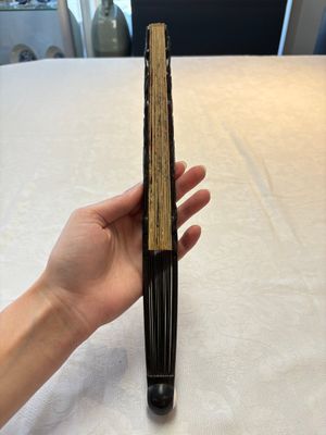 In the manner of Ma Quan 馬荃(18th C.): 'An ebony fan painted with 'Four Gentlemen 四君子', 19/20th C. — photo 2