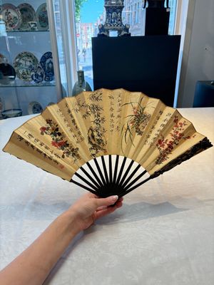 In the manner of Ma Quan 馬荃(18th C.): 'An ebony fan painted with 'Four Gentlemen 四君子', 19/20th C. — photo 7