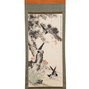 In the manner of Wang Xuetao 王雪濤 (1903-1982): 'Magpies and a pine tree', ink and colour on paper — photo 1