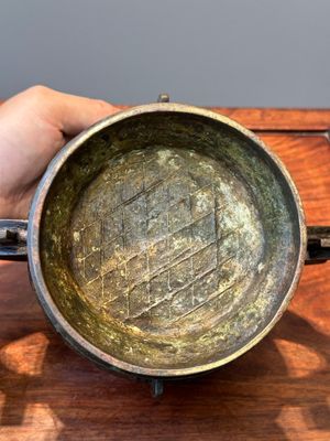 Insolite brûle-parfum archaïque de type 'gui' en bronze au couvercle en bois, Chine, Song — photo 16