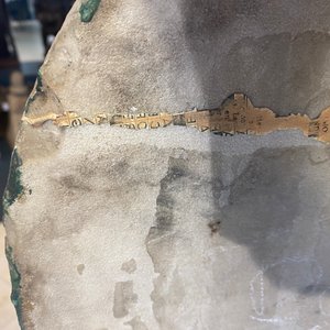 Italiaanse school, 19e eeuw, naar Desiderio da Settignano (1430-1464): een bas-reliëf in marmer met een Madonna met kind — foto 15