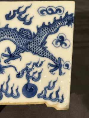 Jardinière en porcelaine de Chine en bleu et blanc à décor de dragons, Guangxu — photo 11