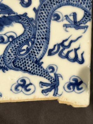 Jardinière en porcelaine de Chine en bleu et blanc à décor de dragons, Guangxu — photo 10