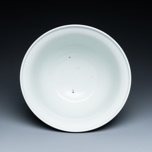 Jardinière en porcelaine de Chine en bleu et blanc à décor de 'Huit chevaux de Mu Wang', marque de Kangxi, 19/20ème — photo 7