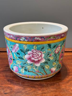 Jardinière en porcelaine de Chine famille rose pour le marché Straits ou Peranakan, 19ème — photo 4