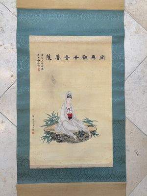 Jin Zhang 金章 (1884-1939) and Jin Cheng 金城 (1878-1926): 'Bodhisattva seated on a lotus throne', ink and colour on paper — photo 1