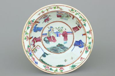 Kom in Chinees porselein, famille rose, 19e eeuw