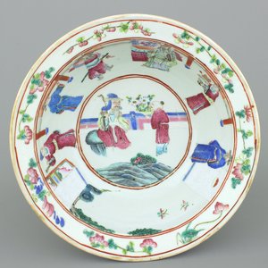 Kom in Chinees porselein, famille rose, 19e eeuw — foto 1