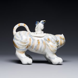 Koro en forme de tigre en porcelaine du Japon, probablement Hirado, Edo, 19ème — photo 4