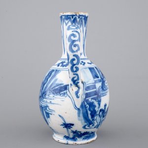 Een blauw-wit Delfts aardewerken chinoiserie kruikje, 17e eeuw — foto 3