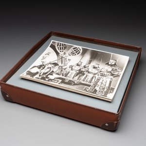 'La Grande Muraille' (The Great Wall) part 1 on 16mm film, with set photographs and original mailing case, dated 1948 — photo 4
