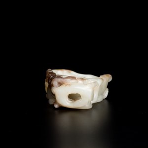 Lave-pinceaux en jade blanc taché de rouille en forme de lotus, Chine, Qing — photo 8