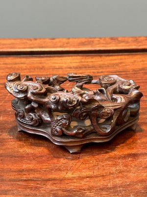 Lave-pinceaux en jade céladon sur socle en bois, Chine, 19/20ème — photo 12