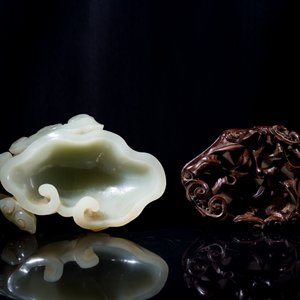 Lave-pinceaux en jade céladon sur socle en bois, Chine, 19/20ème — photo 6