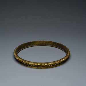 Lave-pinceaux en porcelaine de Chine de type 'ge' aux montures en bronze doré, Qianlong — photo 9