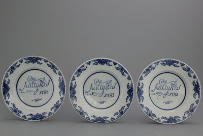 Lot de 3 plats en faïence de Delft, "Aaltije Los", 1783