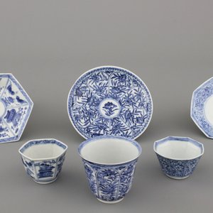Lot de 3 tasses et sous-tasses en porcelaine de Chine, bleu et blanc, Kangxi — photo 1