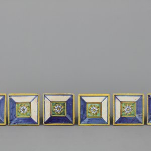 Lot de 6 carreaux espagnols décoratifs polychrome, 17e — photo 1