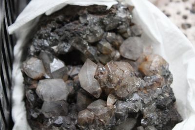 Lot de divers minéraux et pierres sémi-précieuses
