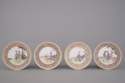 Lot van 4 Chinese borden met dames in tuin, famille rose, 20e eeuw