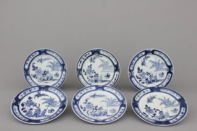 Lot van 6 blauw en witte borden in Chinees porselein met "Cuckoo in the house" design, 18e eeuw