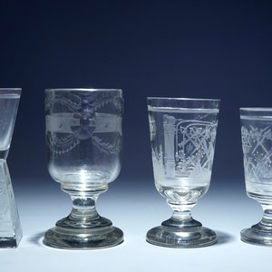 Een lot van 4 gegraveerde maçonnieke glazen (vrijmetselarij), 20e eeuw — foto 2