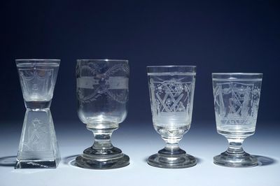 Un lot de 4 verrres maçonniques, 20ème siècle