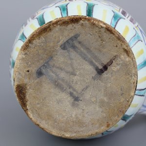 Met herten versierde bierkan in Duits of Oostenrijks aardewerk, ca 1800 — foto 2