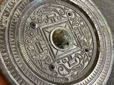 Mirroir en bronze, Chine, Han — photo 3