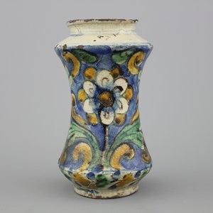 Mooie polychrome met bloemenversierde Italiaanse albarello, Caltagirone, 17e eeuw — foto 1