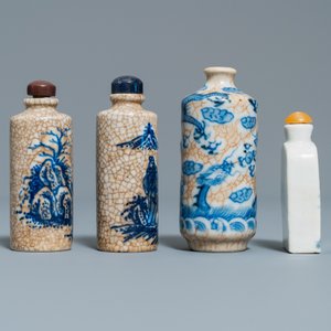 Negen Chinese blauw-witte snuifflessen, 19/20e eeuw — foto 11