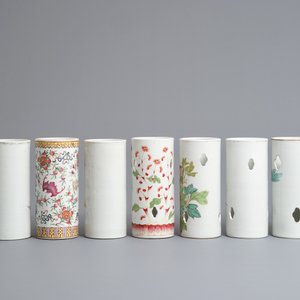 Negen Chinese famille rose en qianjiang cai hoedensteunen, 19/20e eeuw — foto 2