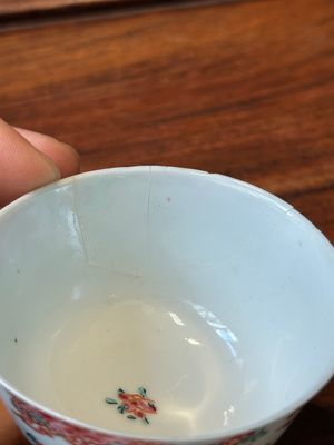 Negen Chinese famille rose koppen en acht schotels, Yongzheng/Qianlong — foto 23