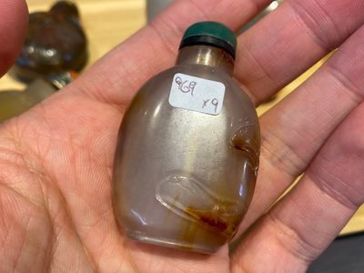 Negen Chinese snuifflessen in agaat, 19/20e eeuw — foto 21