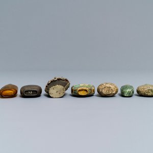 Negen diverse Chinese snuifflessen in steen, zilver en glas, 19/20e eeuw — foto 3