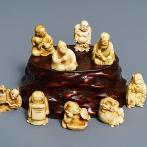 Negen diverse ivoren netsukes, Japan, Meiji, 19e eeuw — foto 1