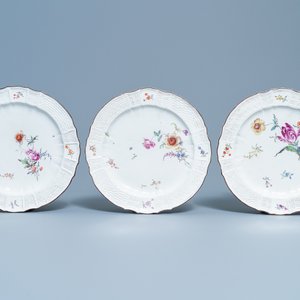 Negen polychrome borden met bloemen, porselein uit Höchst, Duitsland, 18e eeuw — foto 2