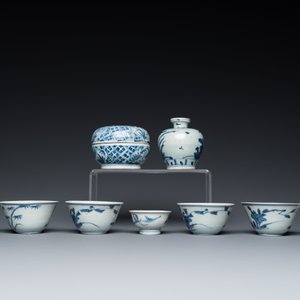 Negen stukken Chinees blauw-wit scheepswrakporselein, Wanli en later — foto 3