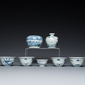 Negen stukken Chinees blauw-wit scheepswrakporselein, Wanli en later — foto 5