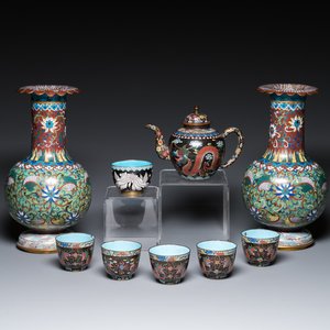 Negen stukken Chinees cloisonné, 19/20e eeuw — foto 1