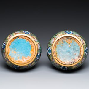 Negen stukken Chinees cloisonné, 19/20e eeuw — foto 18