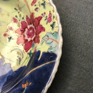 Negen stukken Chinees famille rose porselein met 'Tabaksbladeren' decor, Qianlong — foto 23